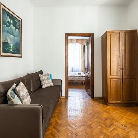 Next To Opera Apartment Lviv Exterior photo