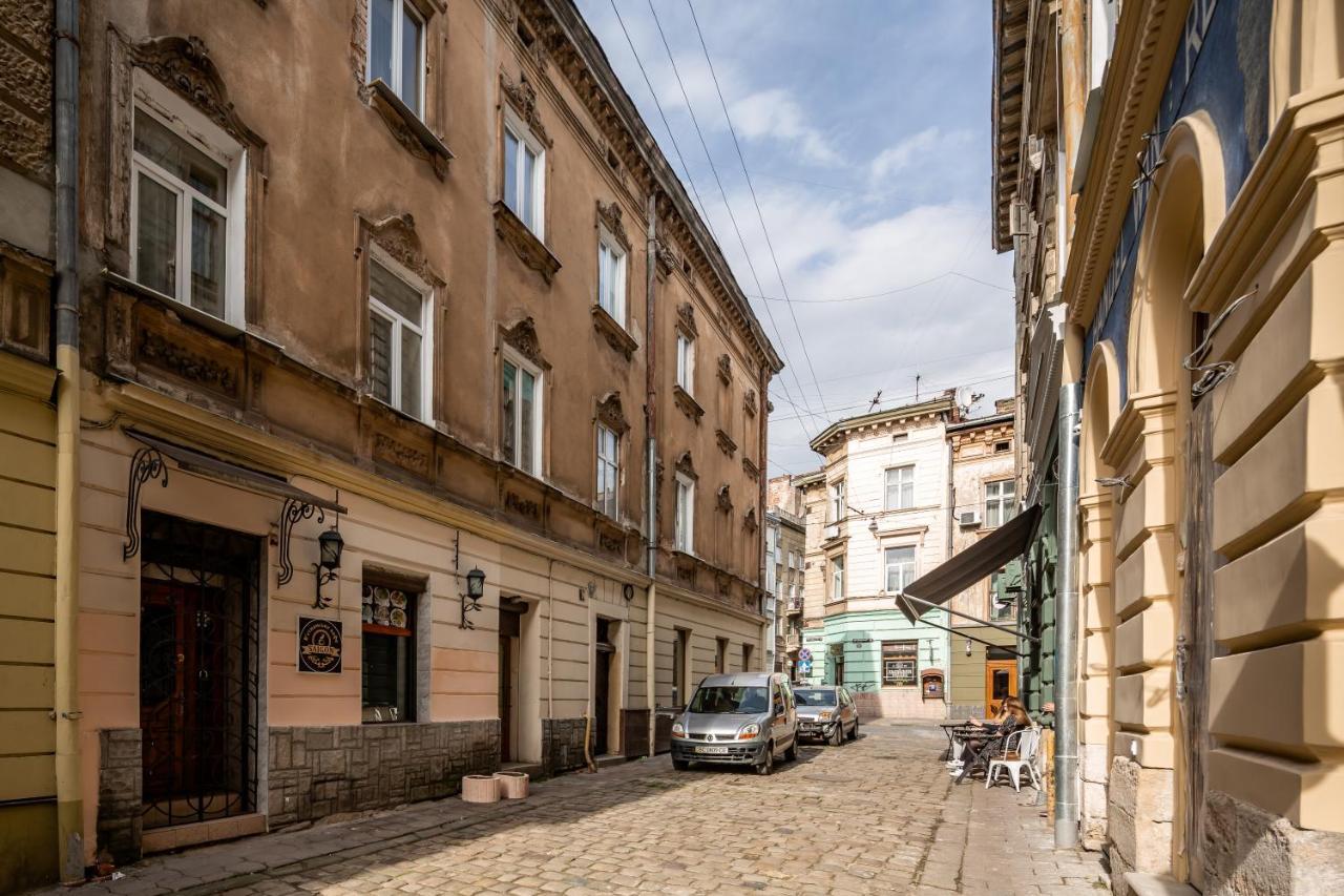 Next To Opera Apartment